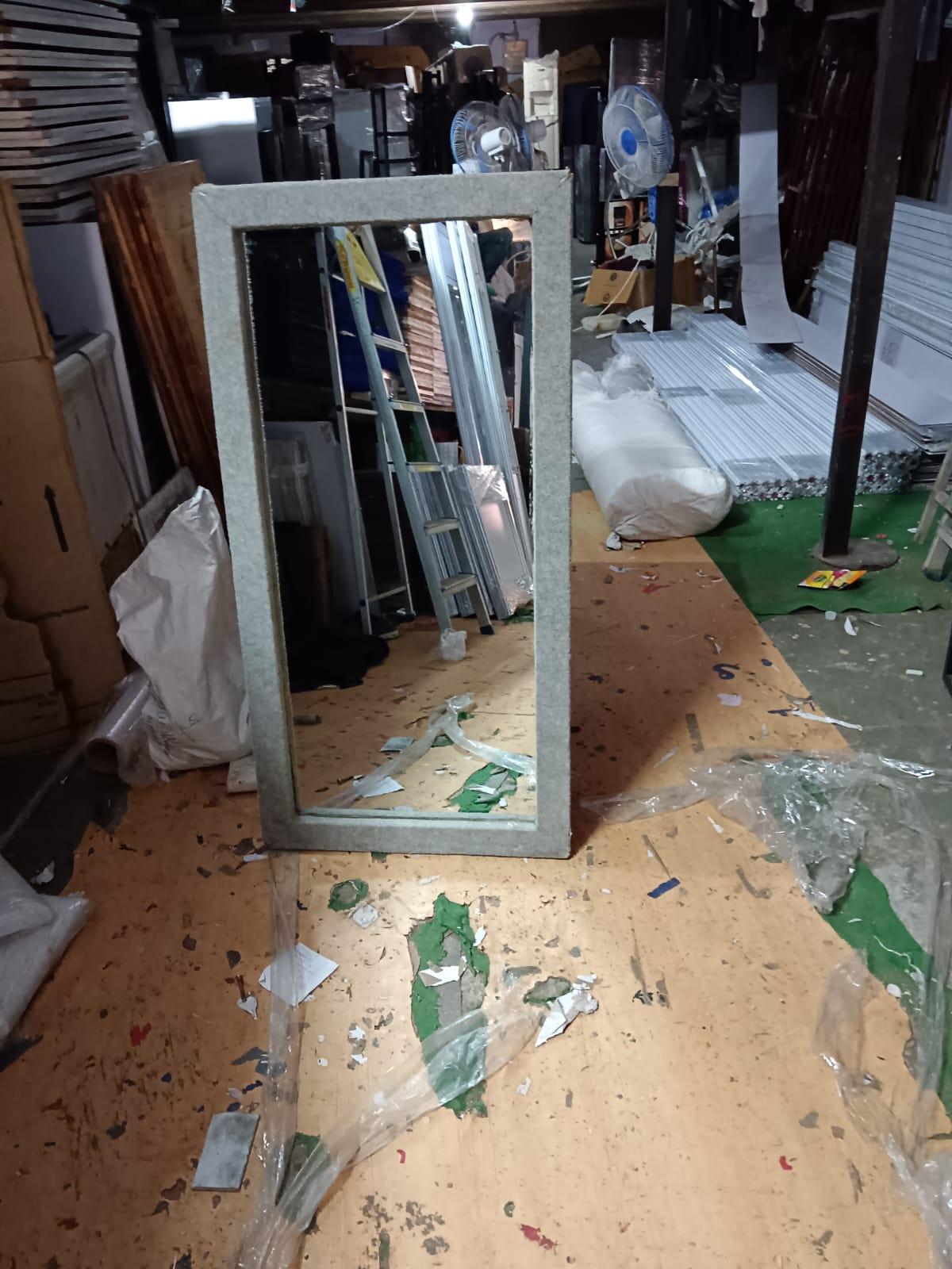 Mirror 4 Ft