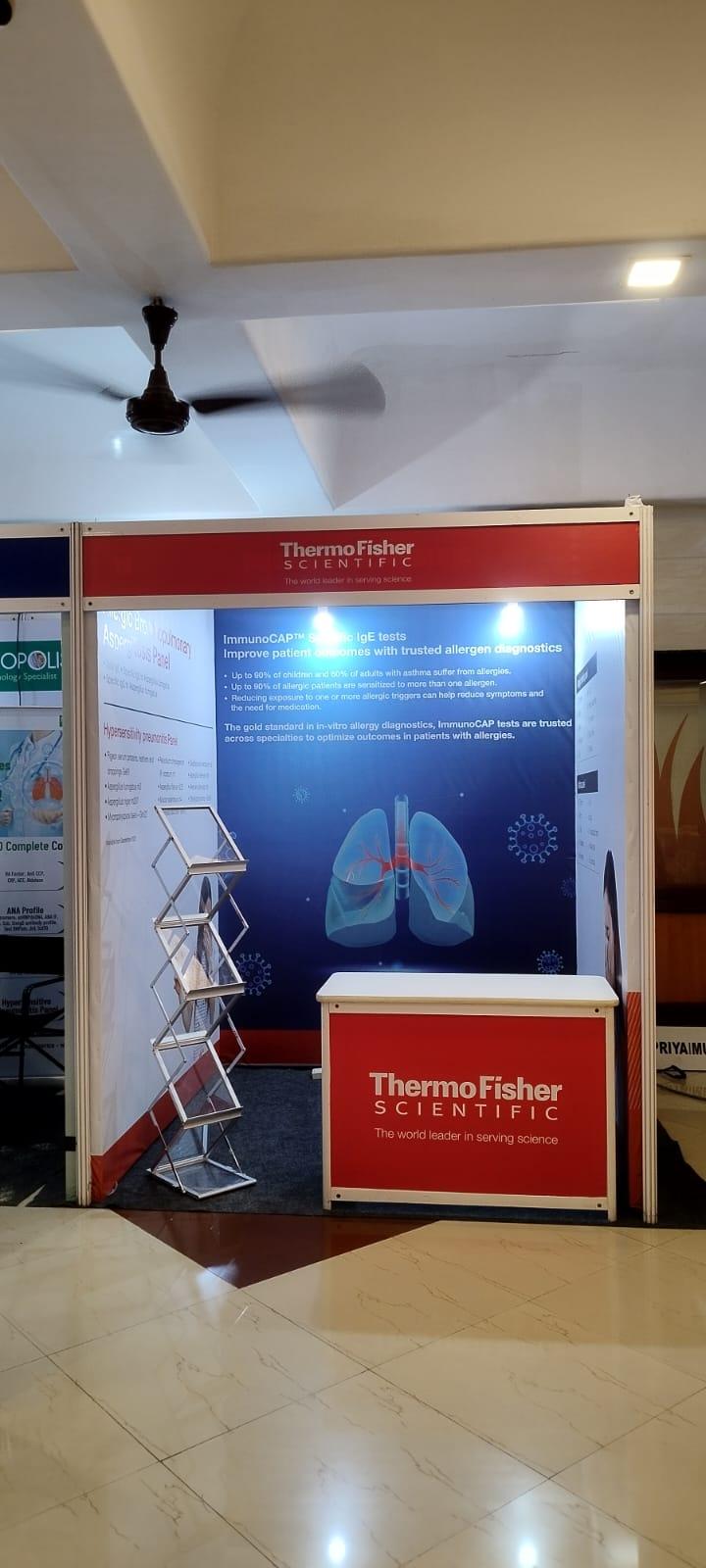 Brochure Stand Zig Zag (Octonorm & Steel)